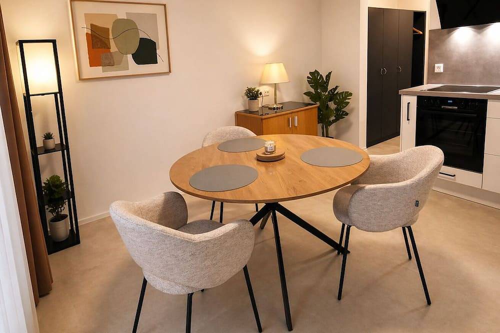 Ganze Wohnung, Modernes 2-Zimmer Apartment mit Küche in Sindelfingen, Landkreis Böblingen