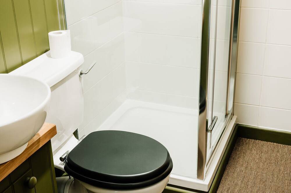 Beautiful Grade Ii* listed Gatehouse in Great Location in Sheffield, South Yorkshire