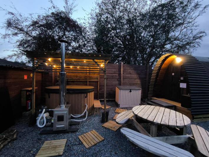 Gîte pour 2 personnes, avec bassin pour enfant et vue ainsi que piscine et jardin, animaux acceptés dans Montleban - 2