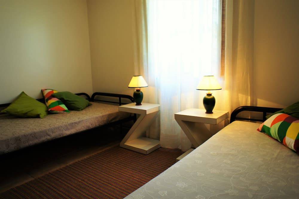 Haus, Villa in Meeresnähe, für Ferien in Biscoitos (Insel Terceira) in Biscoitos, Terceira (Azoren)