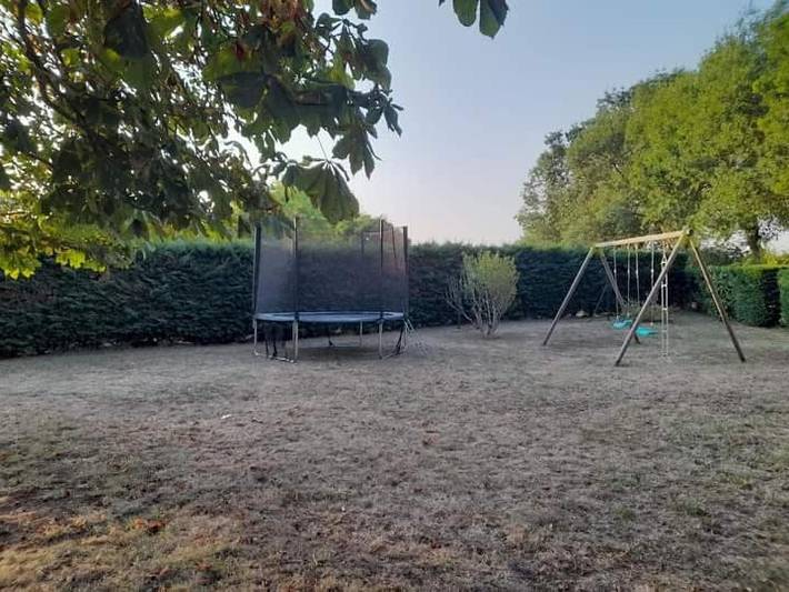 Location de vacances pour 7 personnes, avec jardin et piscine, animaux acceptés à Brens - 2