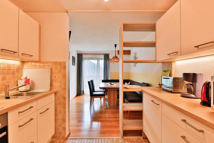 Geheel vakantieappartement, Vakantieappartement voor 6 personen met balkon in Lechtal Alps, Berwang