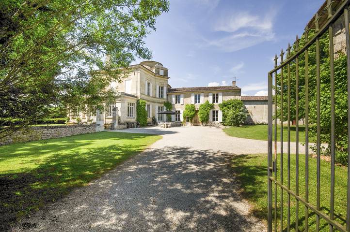 Château pour 12 personnes, avec terrasse et jardin en Nouvelle-Aquitaine - 2