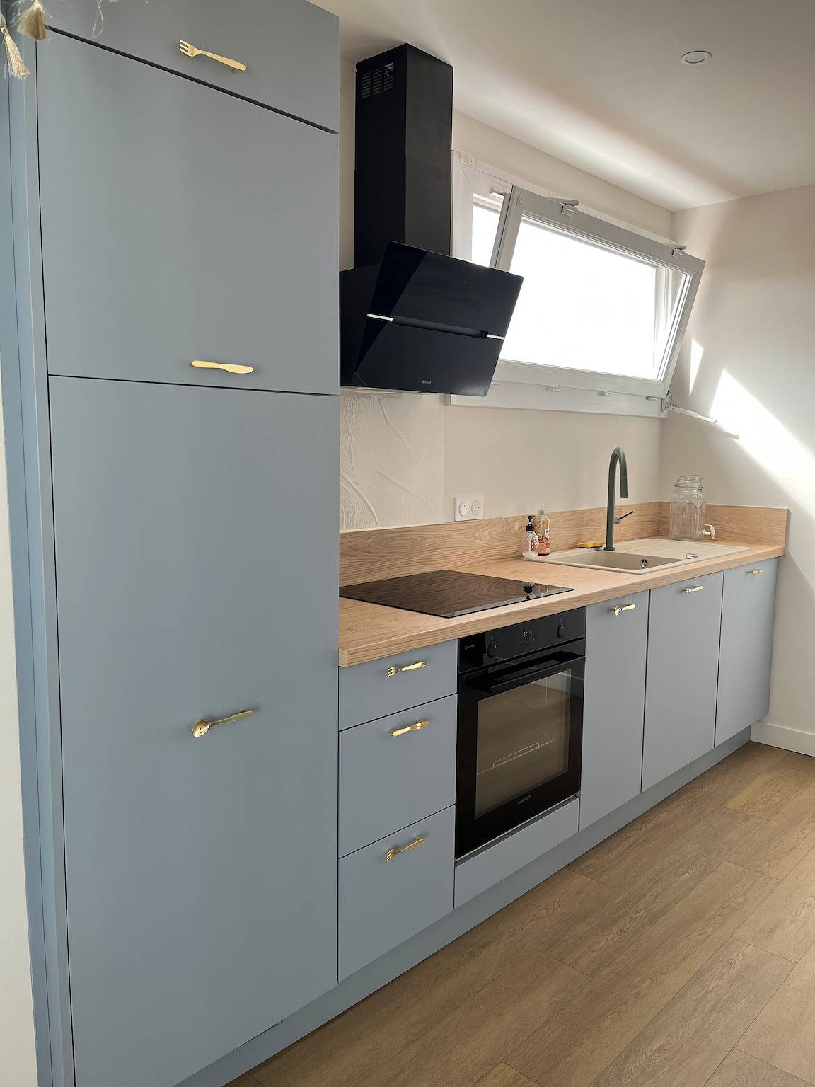 Geheel appartement, Appartement 'Les Sables Pailletés 4p' met zeezicht, gedeelde tuin en wifi in Château-d'Olonne, Les Sables-d'Olonne