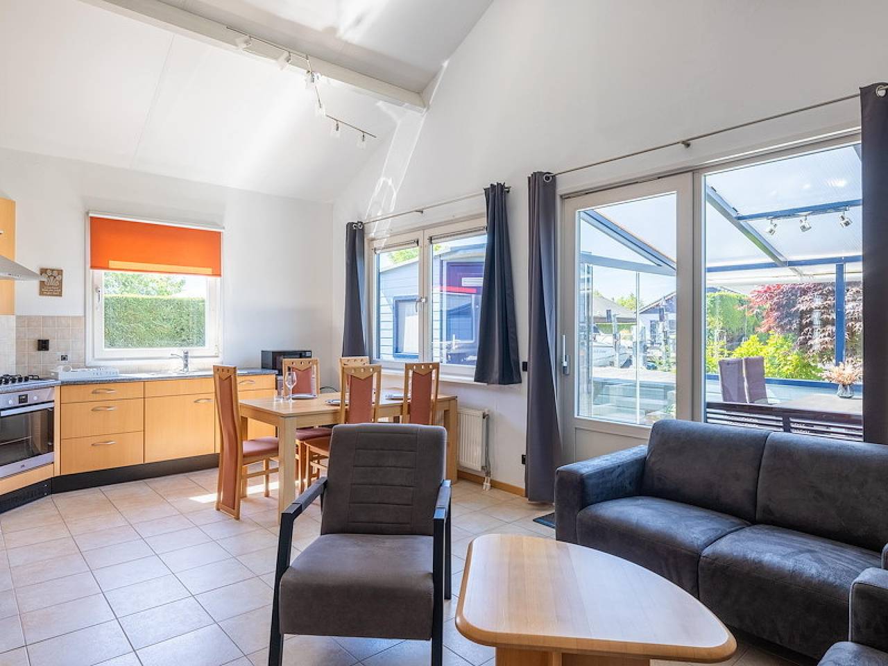 4-Personen-Chalet mit Wintergarten in der Nähe von Medemblik in Ijsselmeer