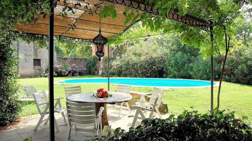 Château pour 8 personnes, avec piscine et jardin en Italie