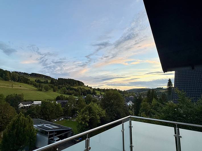 Ferienwohnung für 4 Personen, mit Balkon und Balkon/Terrasse sowie Terrasse und Garten im Siegerland - 2