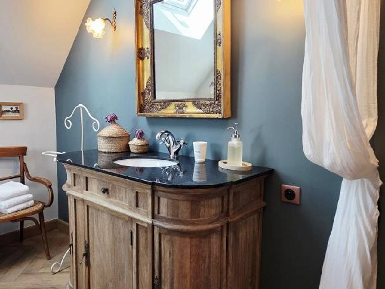 Gã®te de charme avec jardin clos - 2 pers. in Saponay, Aisne
