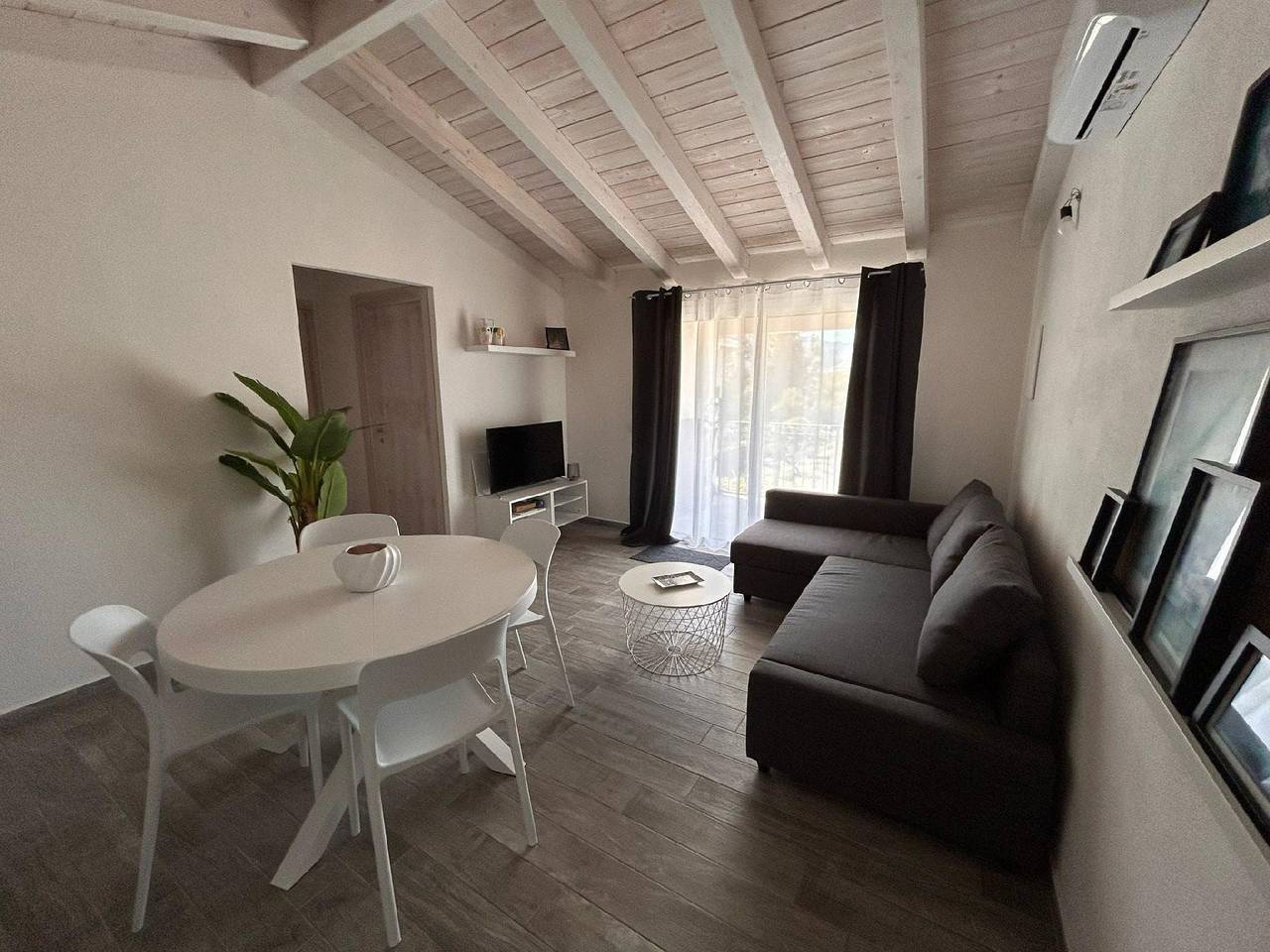 Apartamento vacacional entero, Entos La Caletta in Siniscola, Provincia de Nuoro