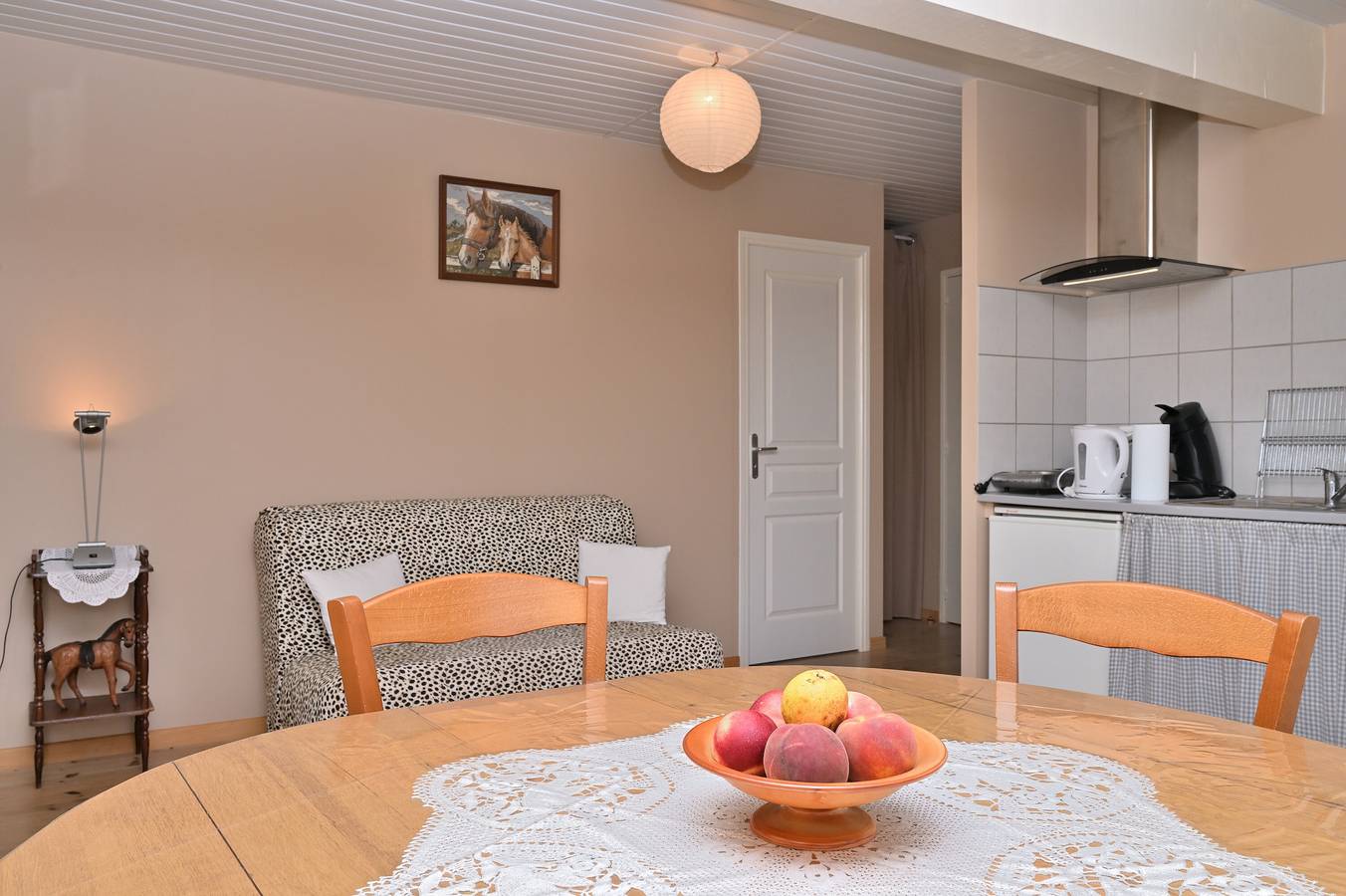 Casa de Vacaciones 'Entre Caballos Mérens' con Terraza Privada y Balcón in Castelnau-Durban, Parque Natural Regional de los Pirineos de Ariège