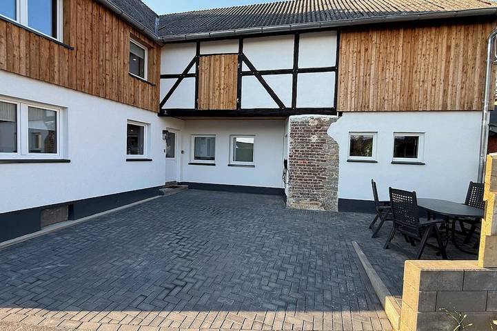 Ferienhaus für 6 Personen, mit Terrasse in Blankenheim