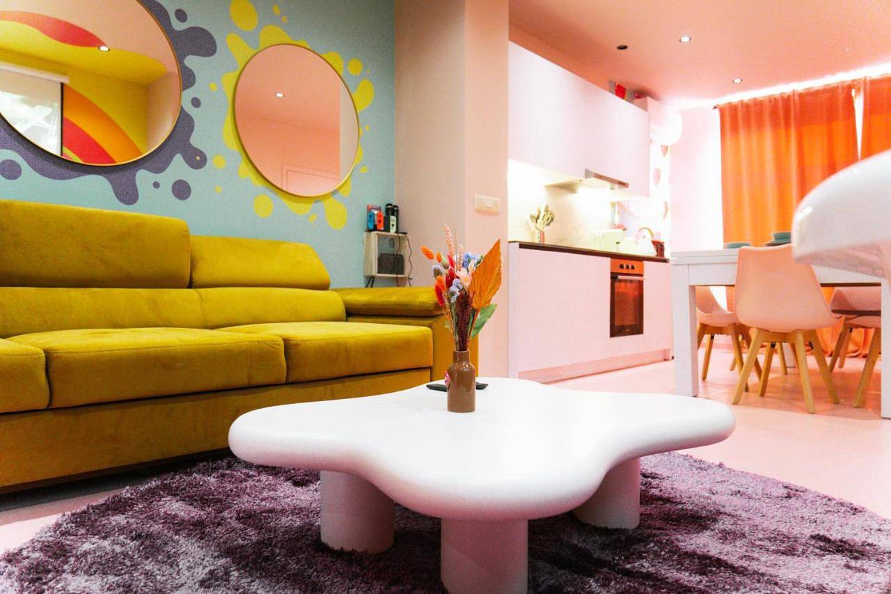 Appartement entier, One-Bedroom Apartment in Charleroi, Hainaut