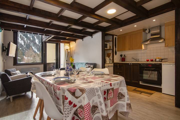 Appartement entier, Grand Roc C114 280m from Slopes, View, Parking & WiFi in Argentière, Chamonix-Mont-Blanc