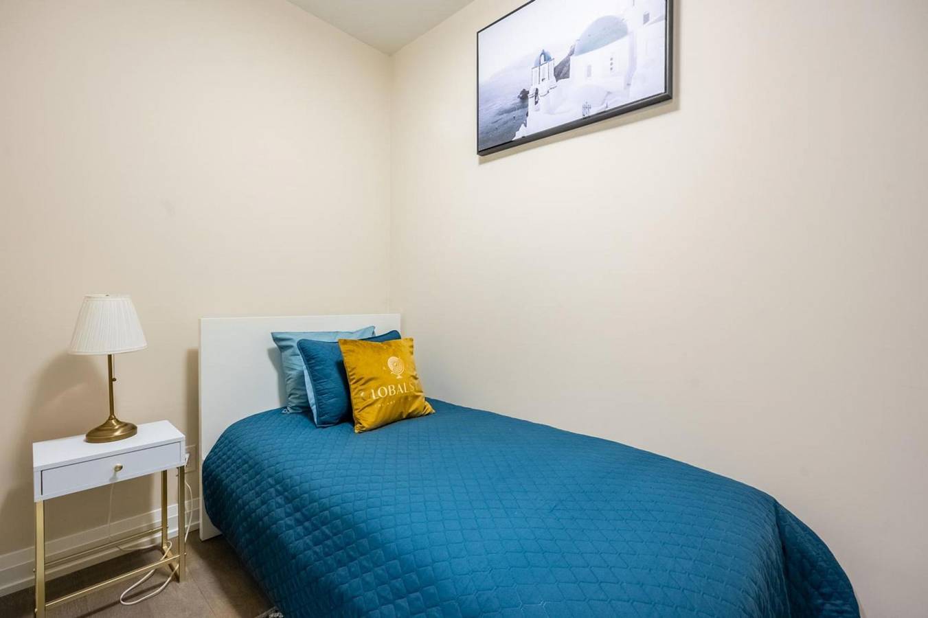 Apartamento entero, Toronto. 2 Anndale 3 bedroom in North York, Toronto