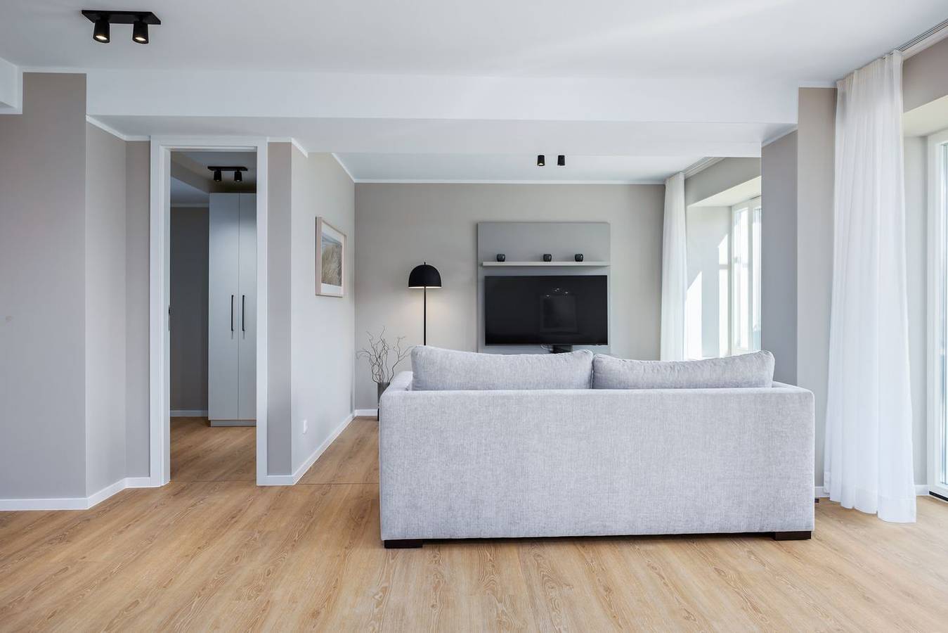 Ganze Wohnung, Ferienapartment mit Balkon, direkt an der Ostsee gelegen, nur 130 m zum Strand! in Prora, Bergen auf Rügen und Umgebung