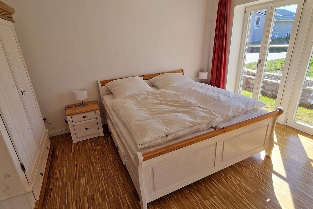 Traum-Fachwerkhaus für 8-10 Gäste,150 qm Wohnen,1000 qm Garten, 200 m vom Bodden in Wiek, Rügen