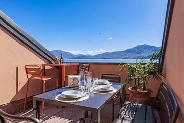 Gîte pour 4 personnes, avec terrasse ainsi que jardin et vue sur le lac à Ghiffa