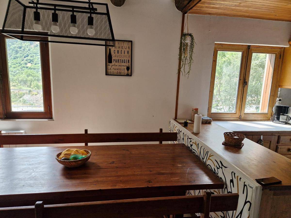 Chalet Catalan proche des pistes in Porta, Parc naturel régional des Pyrénées catalanes
