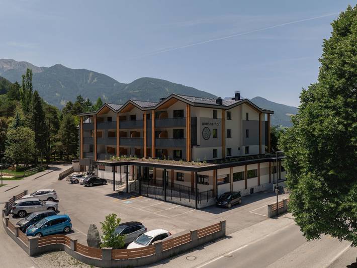 Hotel für 4 Personen, mit Balkon und Ausblick sowie Garten - 1