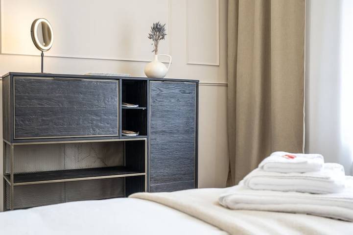 Ganze Wohnung, Geli Homes L1 - 2x Kingsize Bett, 1 bis 4 Pers, Parkplatz, Tv, Wifi, Kaffee, Tee in Lünen, Kreis Unna