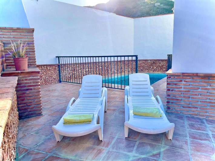 Casa rural para 4 personas, con Balcón y Terraza además de Piscina y Vistas en Sierra de Tejeda Almijara y Alhama