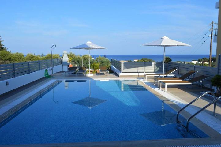 Ferienhaus für 8 Personen, mit Pool und Garten sowie Ausblick