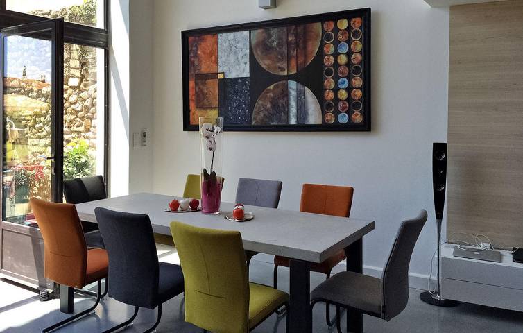 Location de vacances pour 8 personnes, avec terrasse à Sainte-Cécile-les-Vignes