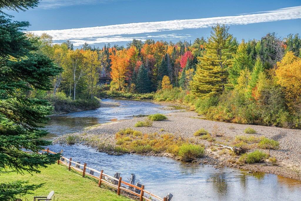 Riverfront Cabin|Fireplace|Fire pit | White Mountains| Hiking in Carroll, Coös County