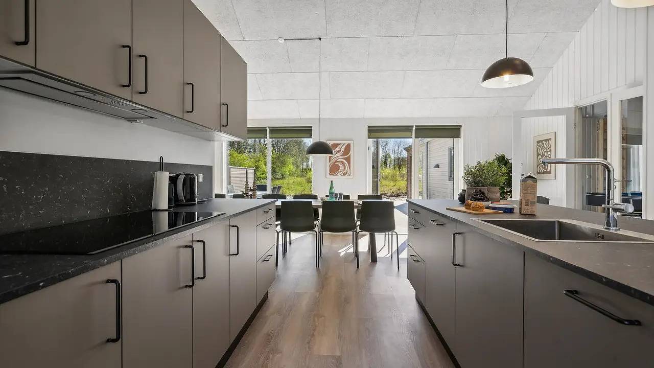 Ferienhaus für 24 Personen (292 m²) in Ivenack in Ivenack, Mecklenburgische Seenplatte