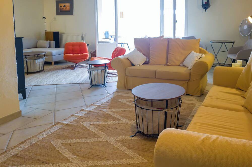 \"Villa Christine\" - completely private with (heated) pool, beautiful views in Carcès, Brignoles region