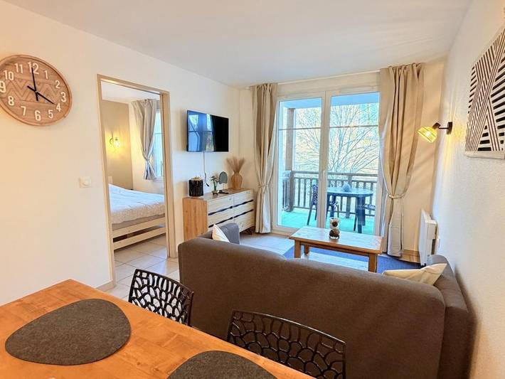 Appartement de vacances pour 4 personnes, avec sauna ainsi que piscine et jardin, animaux acceptés