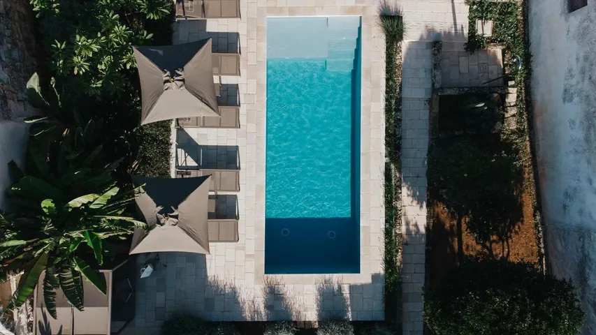 Alojamiento y desayuno para 2 personas, con piscina y jardín - 1