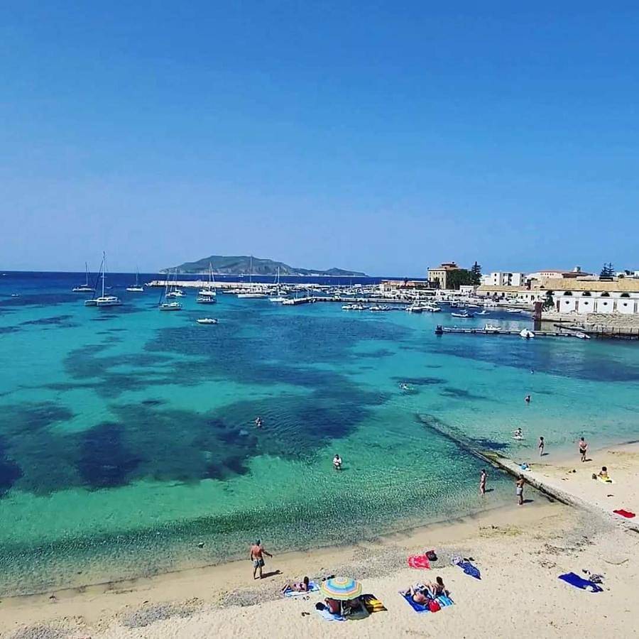Appartamento intero, One-Bedroom Apartment in Favignana città, Favignana