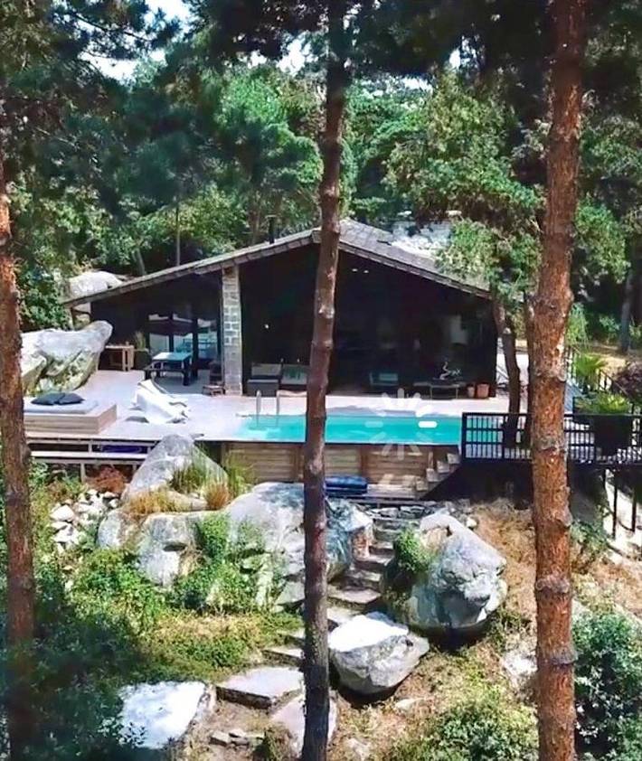 Location de vacances pour 14 personnes, avec Balcon et Terrasse ainsi que Jardin et Vue à Maisse