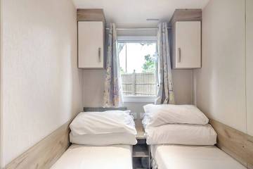 Static Caravan for 8 People in Clacton-on-Sea, Essex, Photo 3