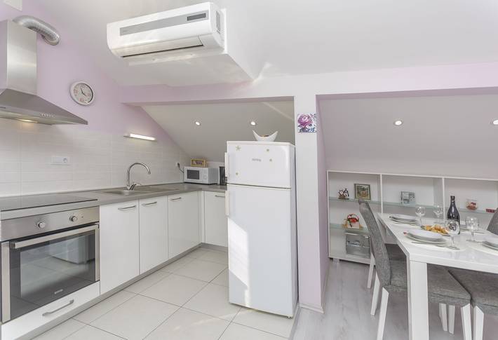 Ferienwohnung für 4 Personen in Sibenik