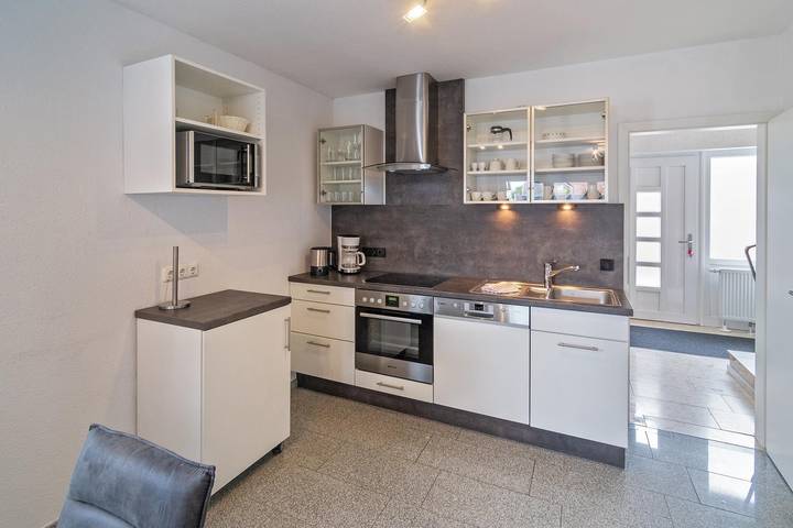 Ferienhaus für 9 Personen, mit Terrasse in Neuharlingersiel - 4