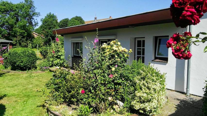 Ferienhaus für 3 Personen, mit Terrasse und Garten