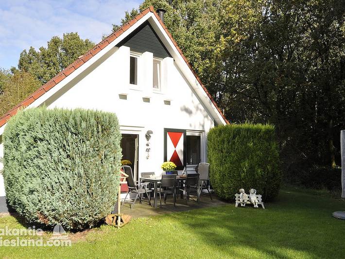 Ferienpark für 6 Personen, mit Terrasse und Balkon/Terrasse in Friesland