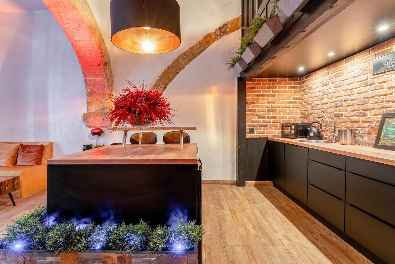 Apartamento entero, Love room de 70 m² con spa privado en el corazón de Salon-de-Provence in Salon-de-Provence, Costa mediterránea (Francia)