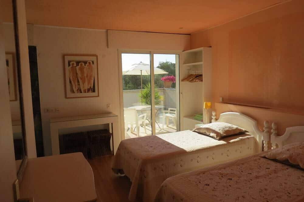 Villa 80m2 Terrasse 100m2 zwischen Cannes Antibes Schwimmbad Garten Meerblick Berge in Vallauris, Mittelmeerküste (Frankreich)