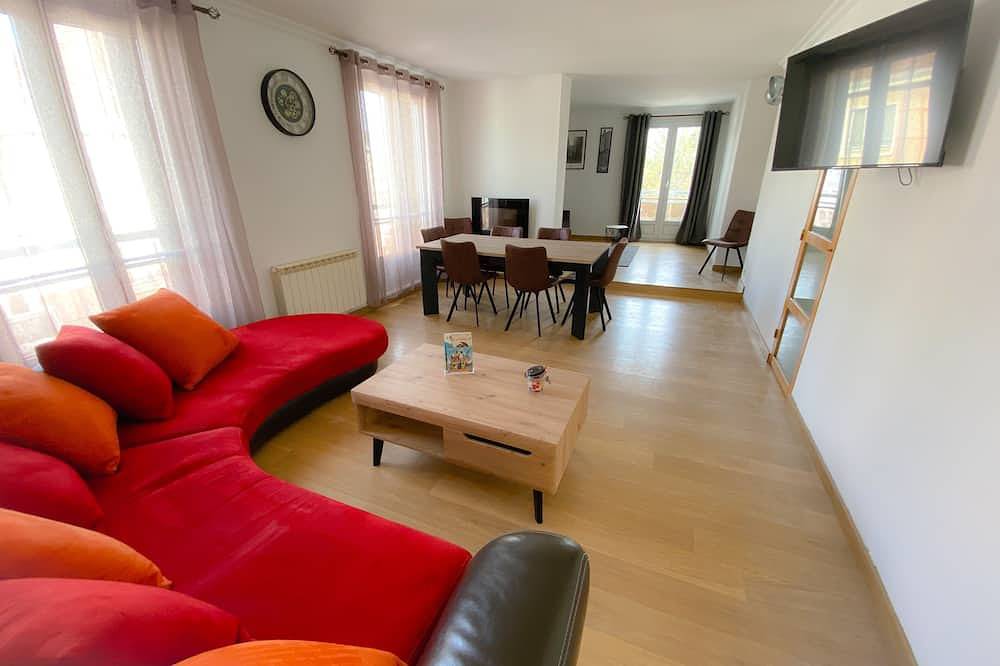 Entire apartment, Apartment-Family-Ensuite-Le Welcome in Calais, Calais region