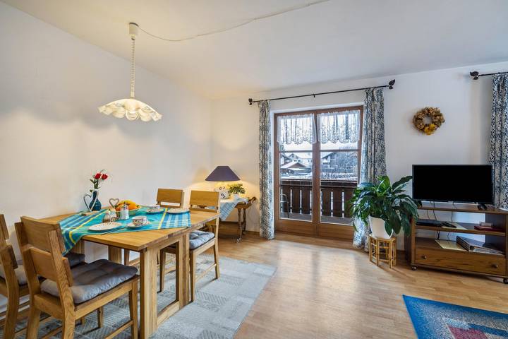 Appartement entier, Appartement "Lechner" avec vue sur les montagnes de Zugspitz, balcon et Wi-Fi in Farchant, Alpes bavaroises