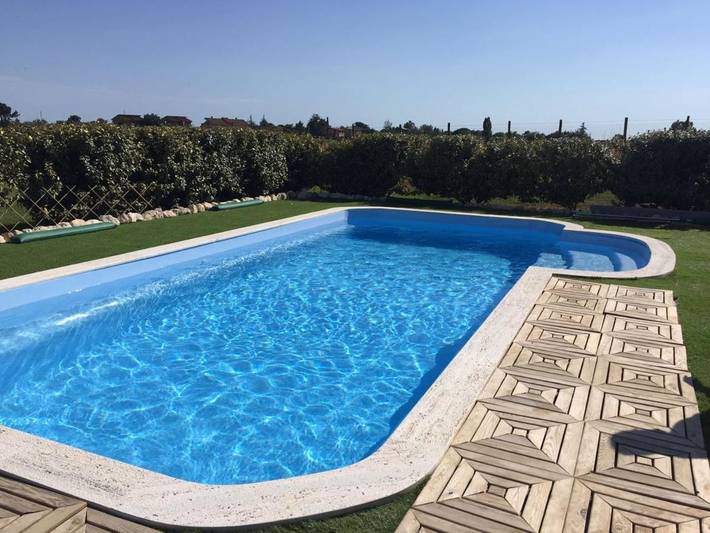 Casa vacanza per 6 persone, con giardino e piscina nonché terrazza in Aprilia