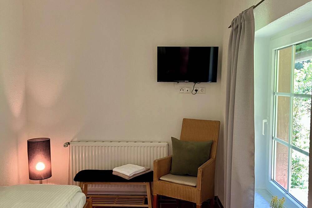 Ganze Wohnung, Moderne Ferienwohnung, Prinzhöfte bis 6 Personen Preis ist für die ganze Wohnung in Naturpark Wildeshauser Geest