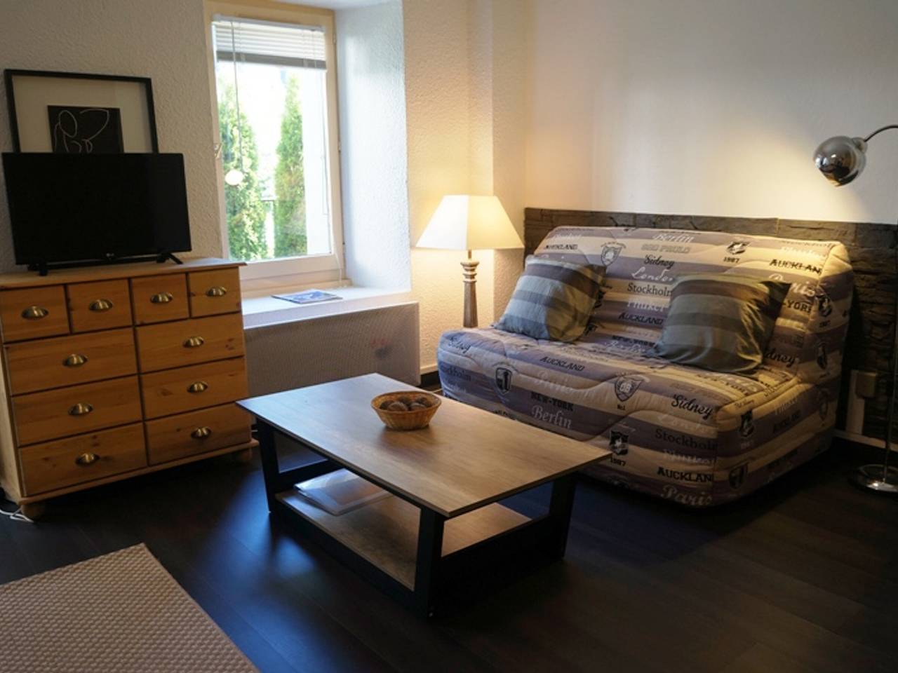 Ganze Wohnung, Charmant appartement T2 avec jardin, centre de Chamonix, proche commerces, pour 4 personnes, animaux ok in Brevent-Flegere, Chamonix