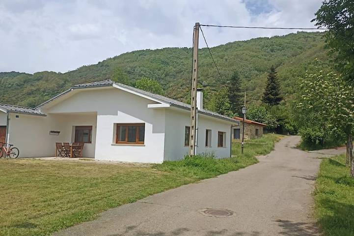 Holiday home for 5 people, with pets - 1