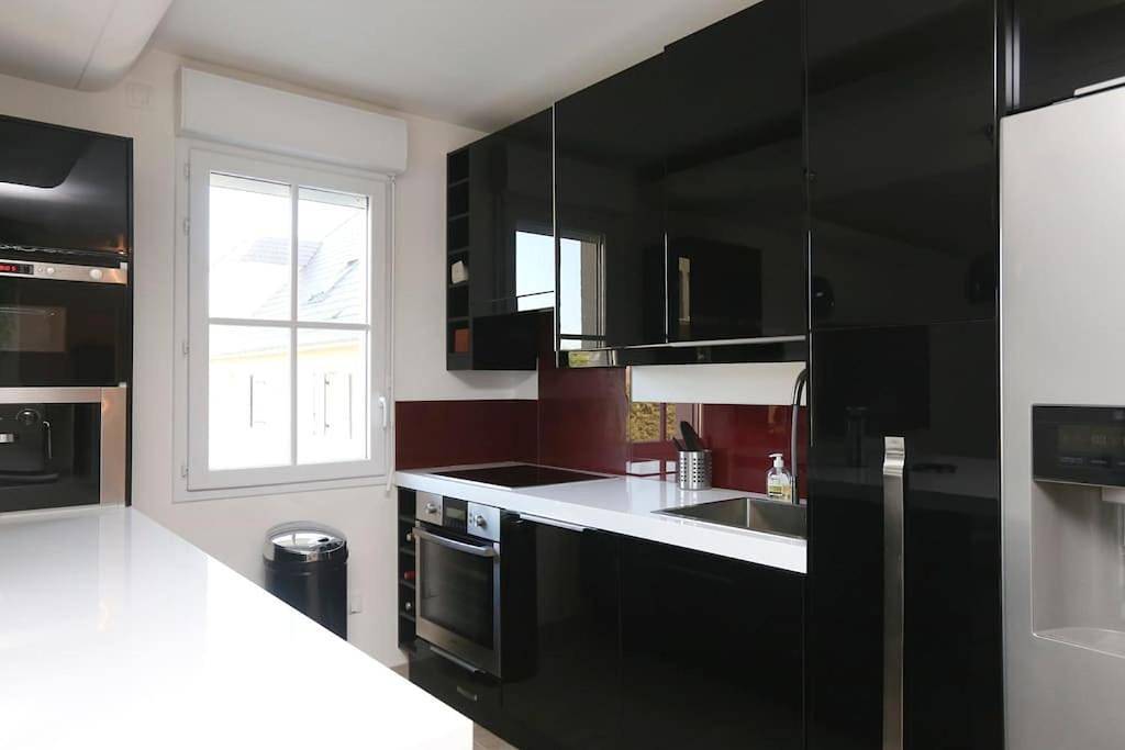 Appartement entier, Two-Bedroom Apartment in Wissous, Essonne