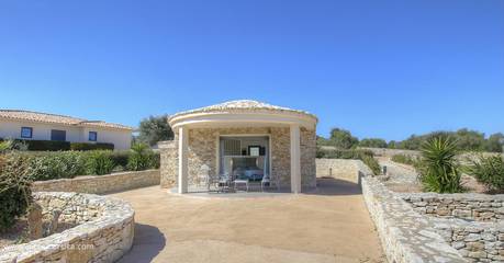 Chambre d’hôte pour 2 personnes, avec piscine et jardin en Corse-du-Sud