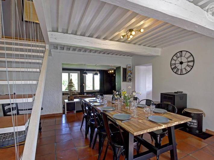 Location de vacances pour 10 personnes, avec jardin ainsi que piscine et terrasse, animaux acceptés à Belmont-de-la-Loire - 3